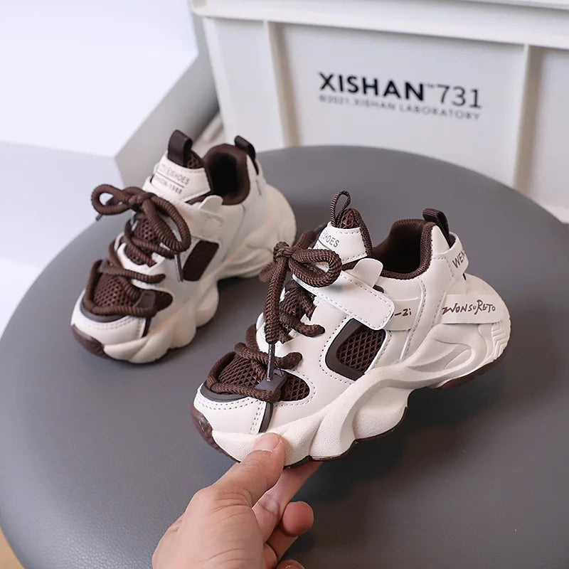 Fashionable Kids Sports Shoes for Boys and Girls Casual Running Shoes Outdoor Walking Shoes Children Student  Soled Comfortable