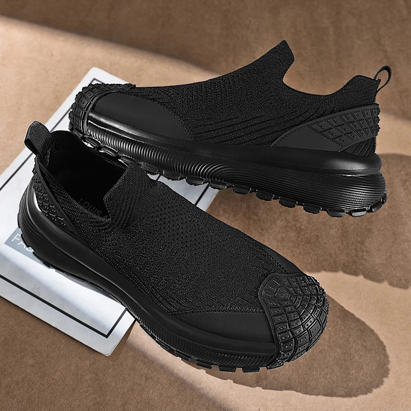 High Quality Sport Shoes Men Anti Slip Wear Resistant Thick Sole Lightweight Comfortable Breathable Outdoor Casual Sneaker
