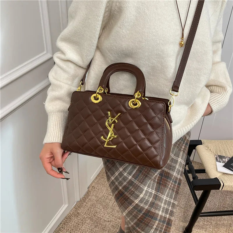New Arrival Women's Tote Bag Unique Niche Design Stylish Commuter Essential Spacious Capacity Daily Needs Versatile Shoulder Bag