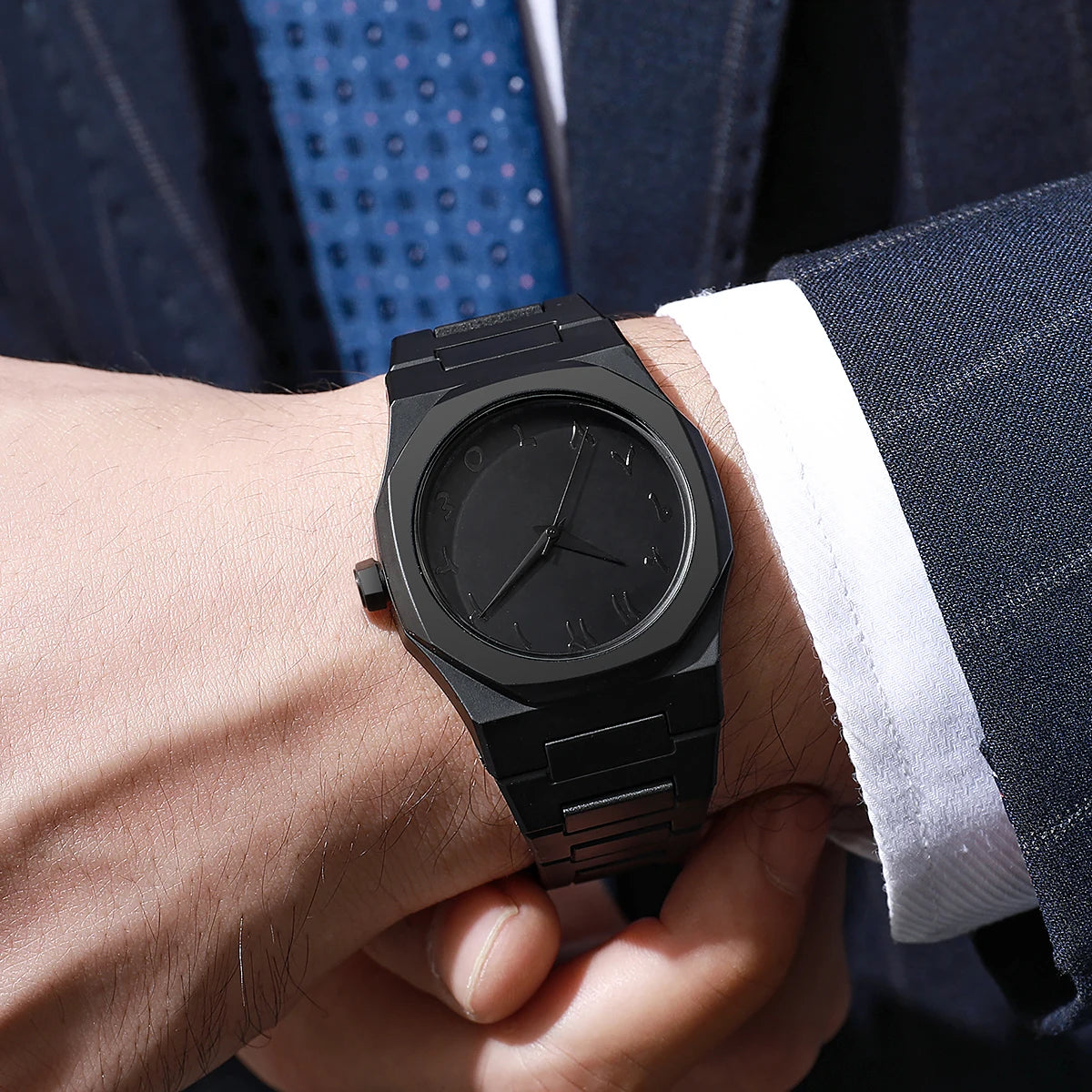 2025 New Trend Men Creative Watch Fashion Silicone Black Business Style Arabic Digital Creative Military Quartz Sports Watches