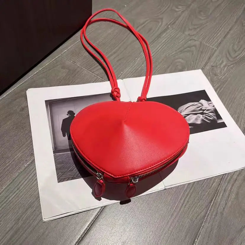2026 High-End Love Fashionable Peach Heart Box Bag Textured Niche Design Stylish Shoulder Crossbody Bag for Women
