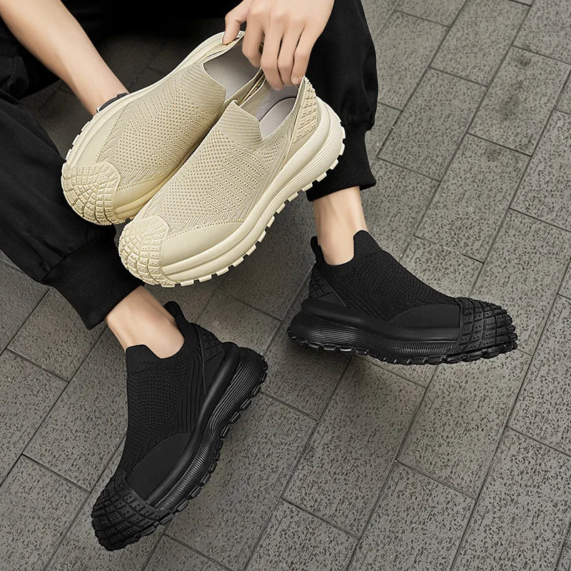 High Quality Sport Shoes Men Anti Slip Wear Resistant Thick Sole Lightweight Comfortable Breathable Outdoor Casual Sneaker
