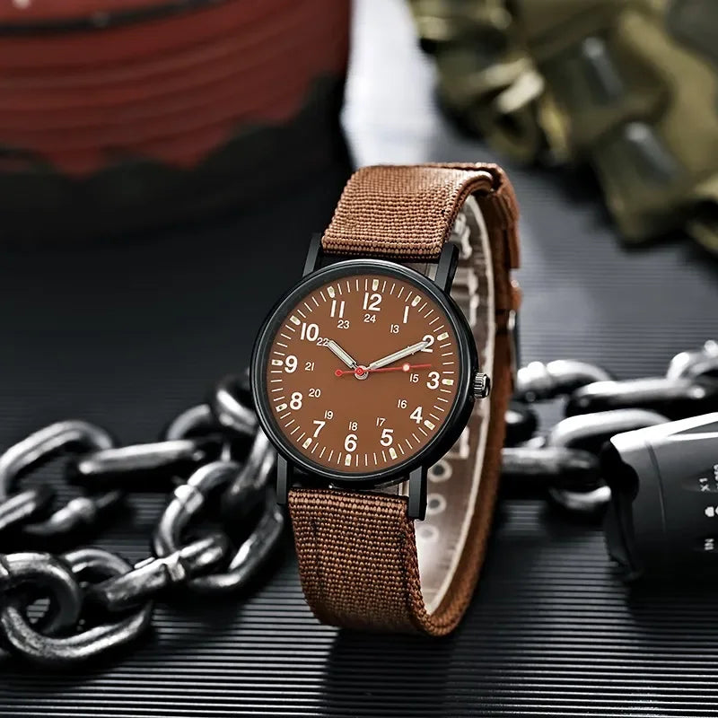 Fashion Luxury Design Men Watches Luminous Hand Wind Alloy Men's Watch Exquisite Compact Wrist Watch Men Relogios Masculino