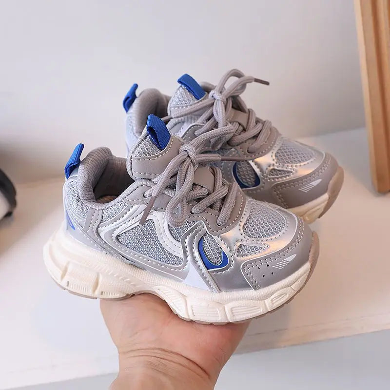 Fashionable Kids Sports Shoes for Boys and Girls Casual Running Shoes Outdoor Walking Shoes Children Student  Soled Comfortable