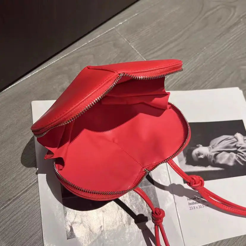 2026 High-End Love Fashionable Peach Heart Box Bag Textured Niche Design Stylish Shoulder Crossbody Bag for Women