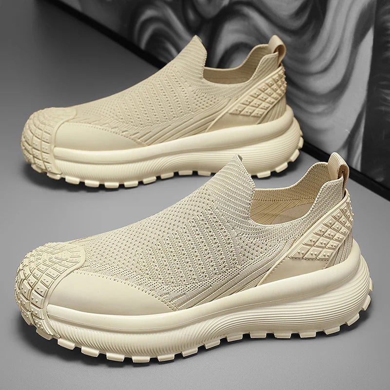 High Quality Sport Shoes Men Anti Slip Wear Resistant Thick Sole Lightweight Comfortable Breathable Outdoor Casual Sneaker