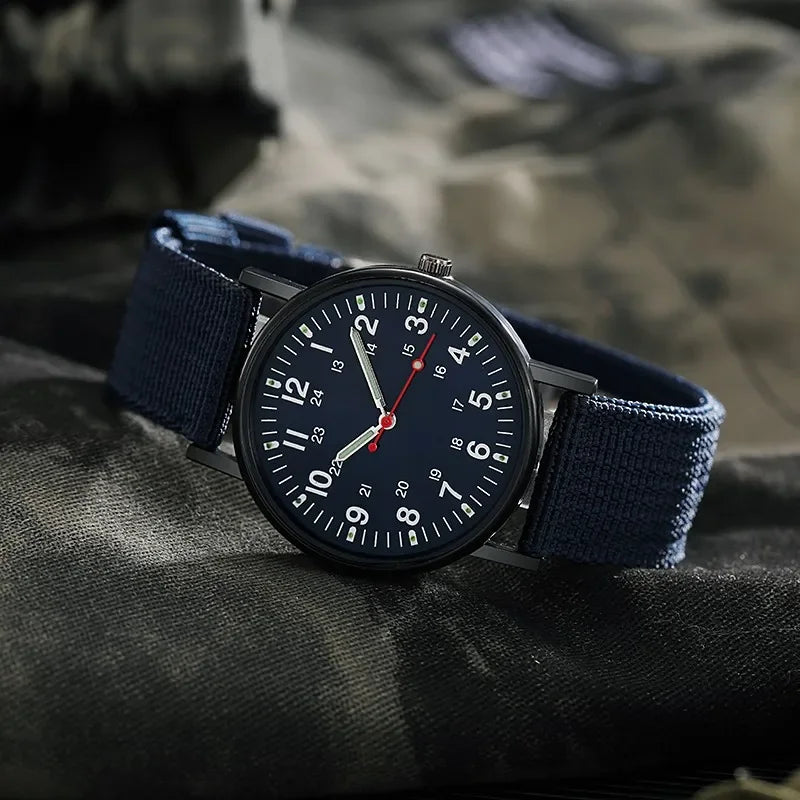 Fashion Luxury Design Men Watches Luminous Hand Wind Alloy Men's Watch Exquisite Compact Wrist Watch Men Relogios Masculino